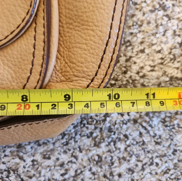 Ugg leather Crossbody purse - Picture 9 of 12